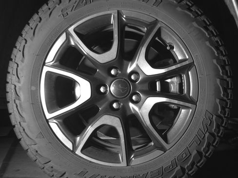 Used 2025 Jeep Compass Trailhawk image 13