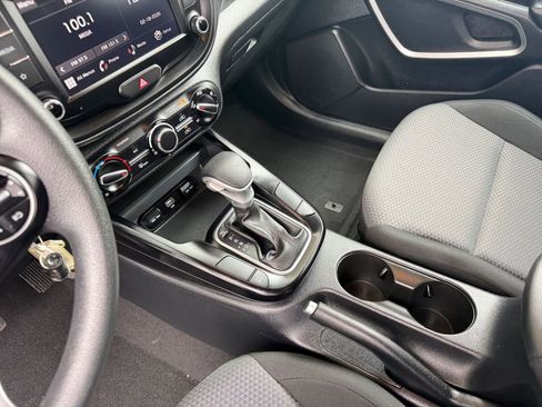 Used 2025 Kia Soul LX w/ LX Technology Package image 41