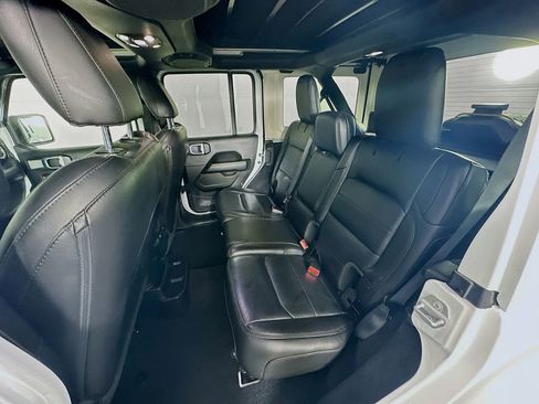 Used 2021 Jeep Wrangler Unlimited Sahara image 33