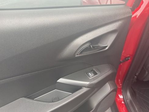 New 2026 Chevrolet Trax RS w/ Driver Confidence Package image 12