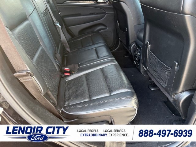 Used 2019 Jeep Grand Cherokee Overland AWD/4WD image 11