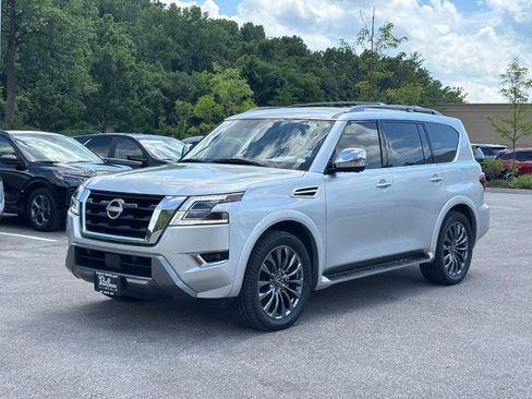 Used 2023 Nissan Armada Platinum w/ Captain's Chairs Package AWD/4WD image 9