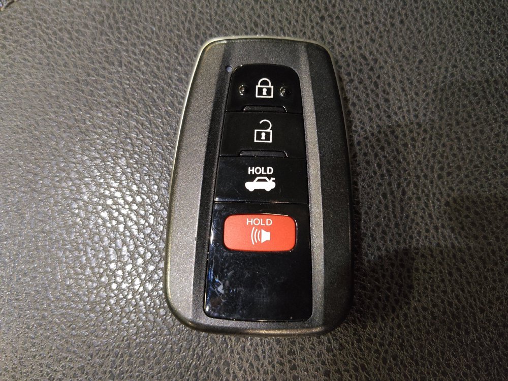 Used 2019 Toyota Camry XSE FWD image 32
