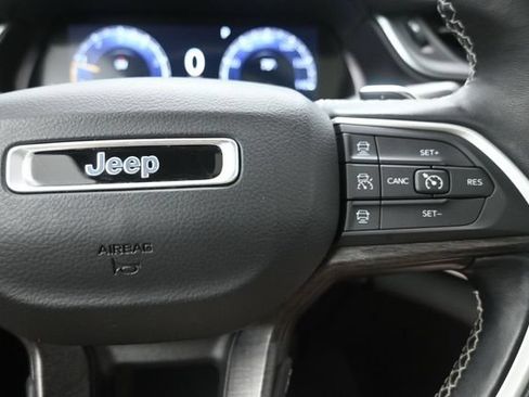 Used 2021 Jeep Grand Cherokee L Limited AWD/4WD image 28
