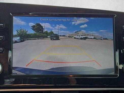 Used 2021 Hyundai Elantra SEL w/ Convenience Package FWD image 13
