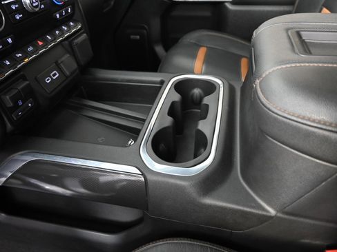 Used 2021 GMC Sierra 3500 AT4 image 36