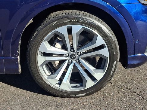 Used 2021 Audi Q8 Premium Plus image 8