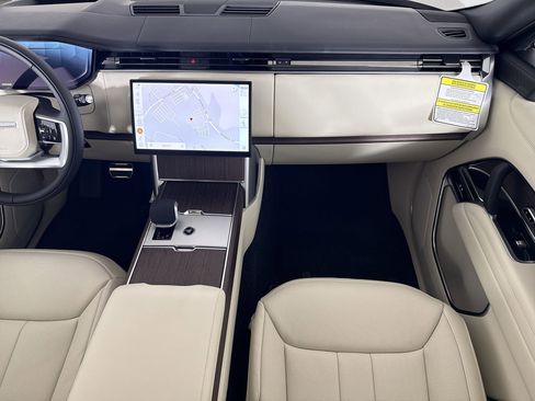 New 2026 Land Rover Range Rover Long Wheelbase SE image 21