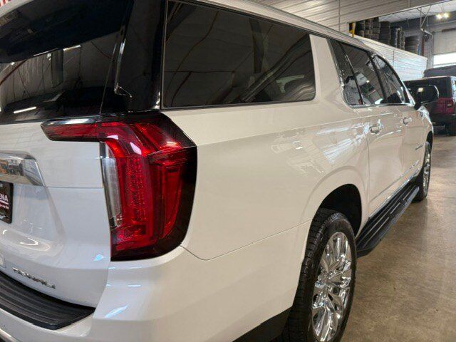 Used 2021 GMC Yukon XL Denali AWD/4WD image 26