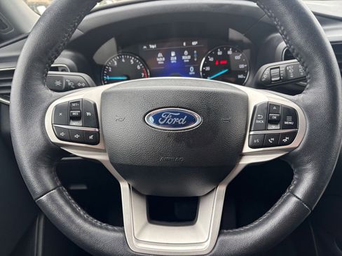 Used 2024 Ford Explorer XLT w/ Equipment Group 202A image 30