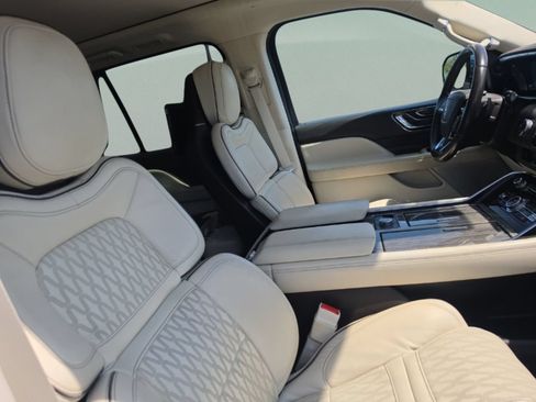 Used 2020 Lincoln Navigator L Black Label w/ Cargo Convenience Package AWD/4WD image 33