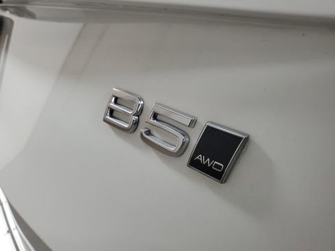 Certified 2024 Volvo XC90 B5 Plus w/ Protection Package Premier image 9