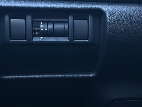 Certified 2024 Subaru Crosstrek 2.5i Wilderness w/ Crosstrek Mirror Package image 36