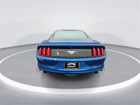Used 2017 Ford Mustang Coupe image 7