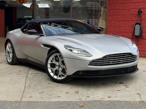 Used 2019 Aston Martin DB11 Volante image 7