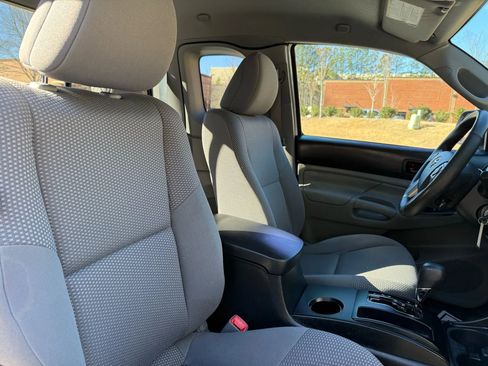 Used 2015 Toyota Tacoma 2WD Access Cab w/ Convenience Package image 23
