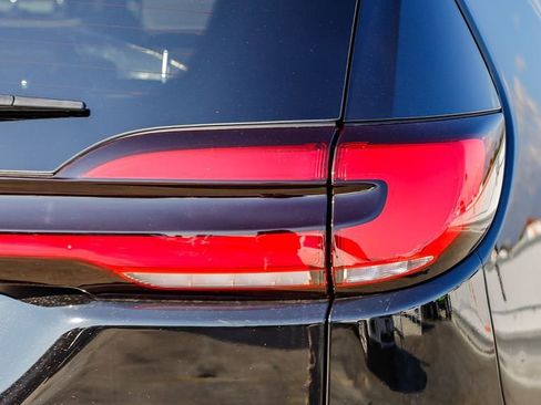 New 2026 Chrysler Pacifica Limited image 10