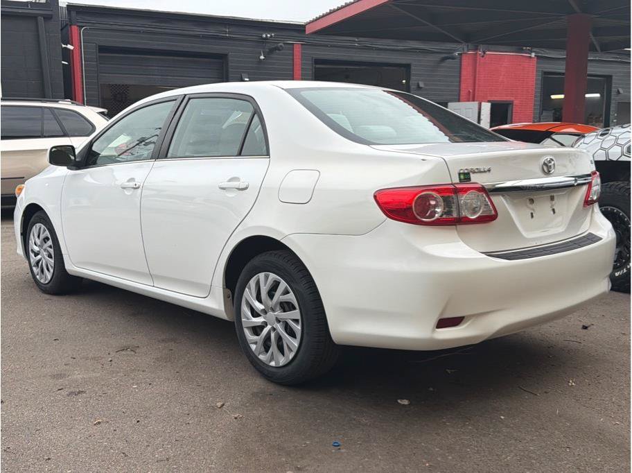 Used 2013 Toyota Corolla LE w/ Protection Pkg FWD image 3