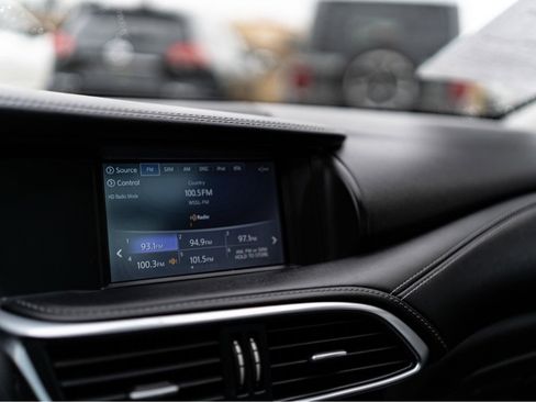 Used 2019 INFINITI QX30 AWD image 22