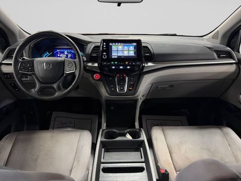Used 2018 Honda Odyssey EX image 16