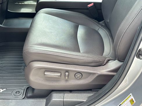 Used 2023 Honda Odyssey Touring image 22