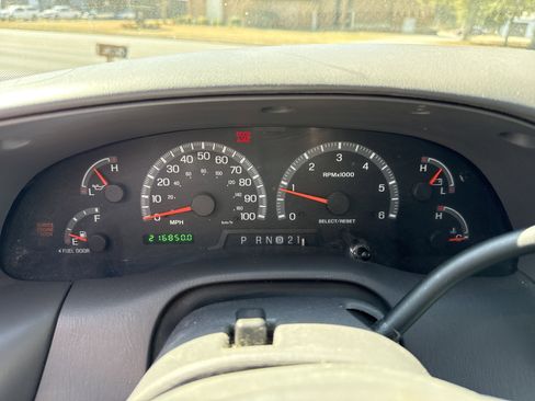 Used 2002 Ford F150 XLT image 8