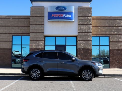 New 2026 Ford Escape SE image 5