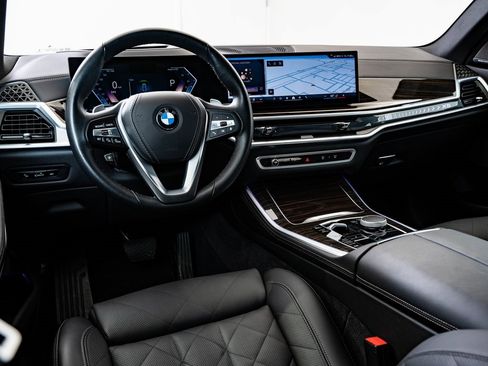 Certified 2025 BMW X5 xDrive40i w/ Climate Comfort Package image 4