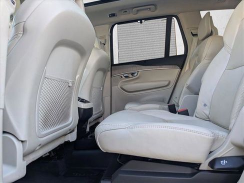 Used 2022 Volvo XC90 T6 Inscription w/ Advanced Package image 18