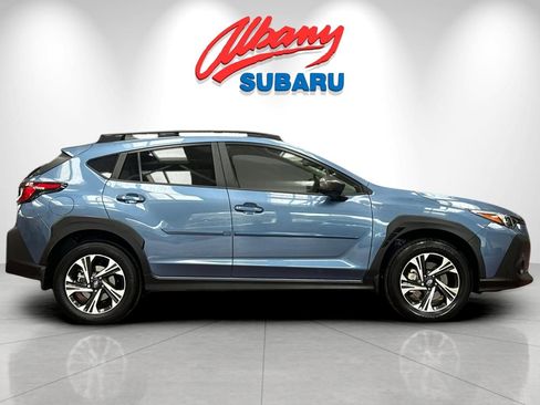 Used 2024 Subaru Crosstrek 2.0i Premium image 3
