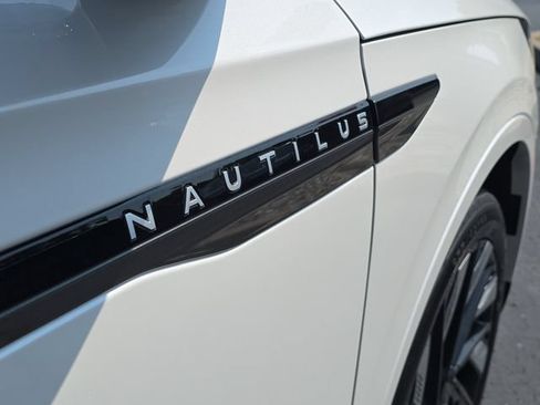 Used 2024 Lincoln Nautilus Reserve w/ Equipment Group 202A AWD/4WD image 35