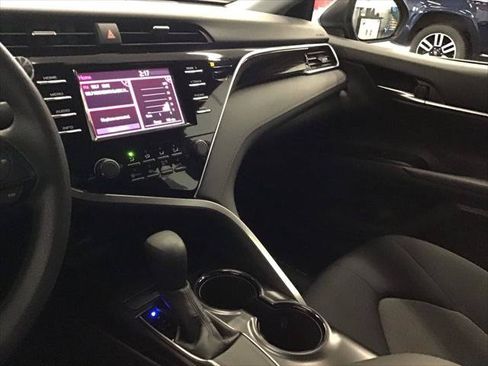 Certified 2018 Toyota Camry LE w/ Convenience Package FWD image 13