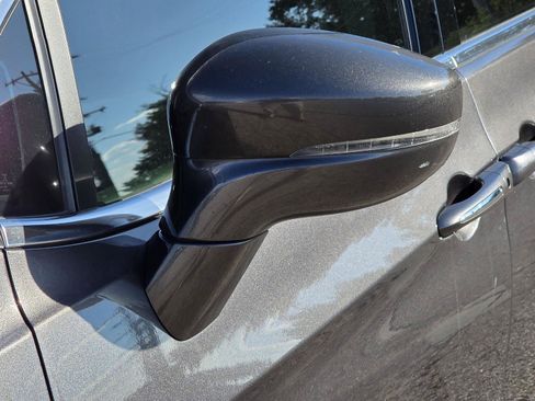 Used 2021 Chrysler Pacifica Touring-L FWD image 36