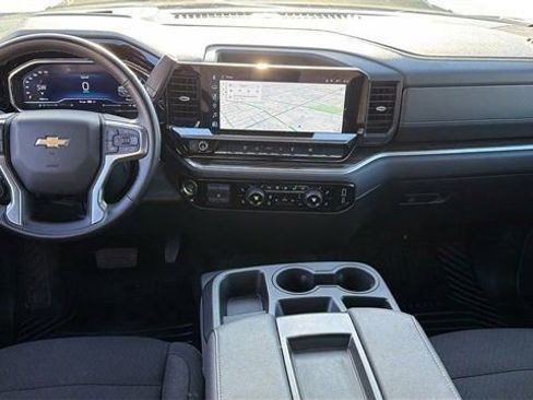 Used 2025 Chevrolet Silverado 2500 LT w/ Convenience Package image 13