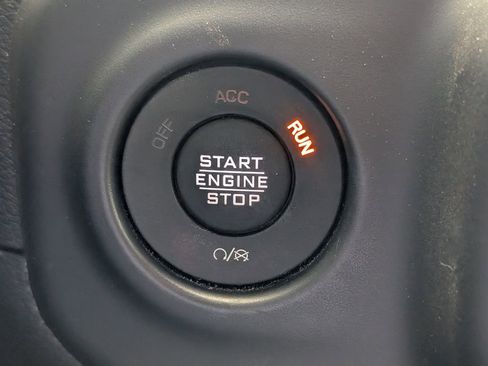Used 2021 Jeep Wrangler Unlimited Sahara AWD/4WD image 28
