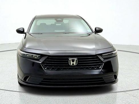 Used 2025 Honda Accord SE image 2