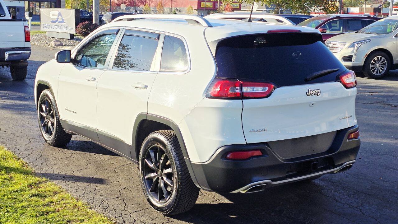 Used 2016 Jeep Cherokee Limited w/ Luxury Group AWD/4WD image 4