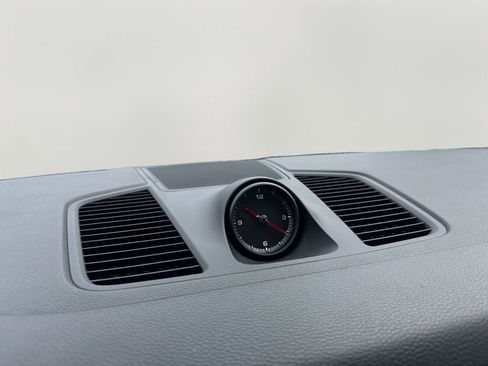 Used 2020 Porsche Cayenne S image 15