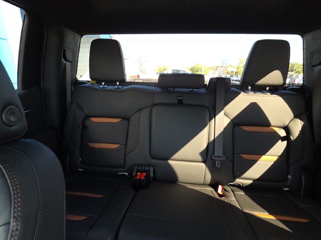 New 2026 GMC Sierra 1500 AT4 AWD/4WD image 27