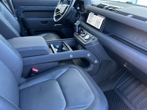 Used 2023 Land Rover Defender 110 X-Dynamic SE image 19