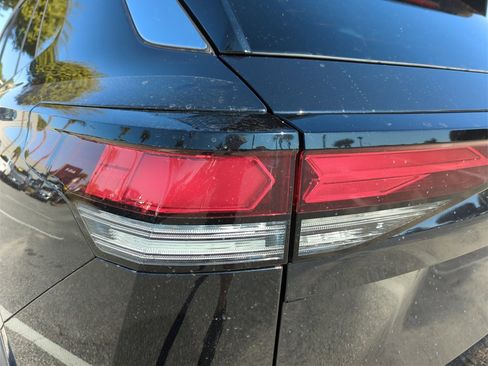 New 2026 Volkswagen Tiguan S image 14