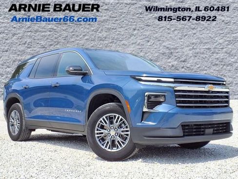 Used 2024 Chevrolet Traverse LT AWD/4WD image 1
