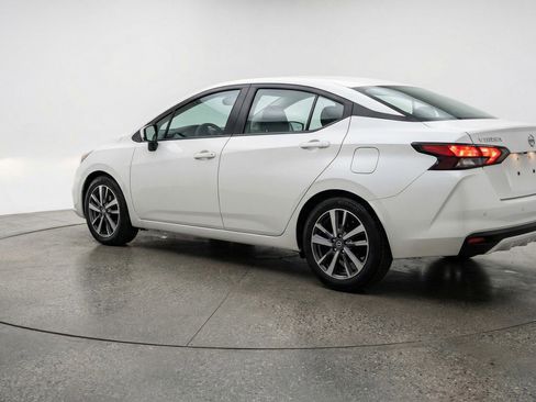 Used 2025 Nissan Versa SV image 6