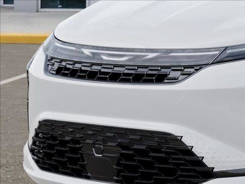 New 2027 Chrysler Pacifica Limited FWD image 11