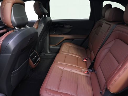 New 2026 Lincoln Nautilus Reserve image 21