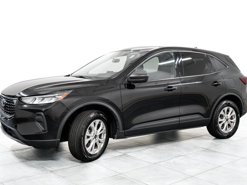 Certified 2025 Ford Escape Active AWD/4WD image 4