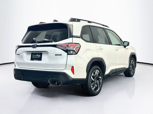Used 2025 Subaru Forester Limited AWD/4WD image 9