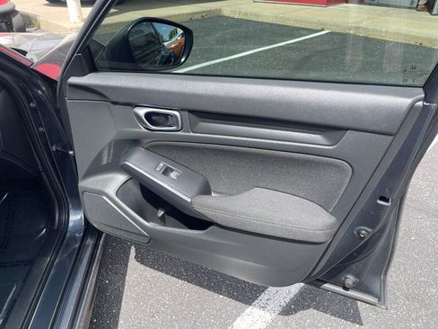 Used 2023 Honda Civic LX image 7