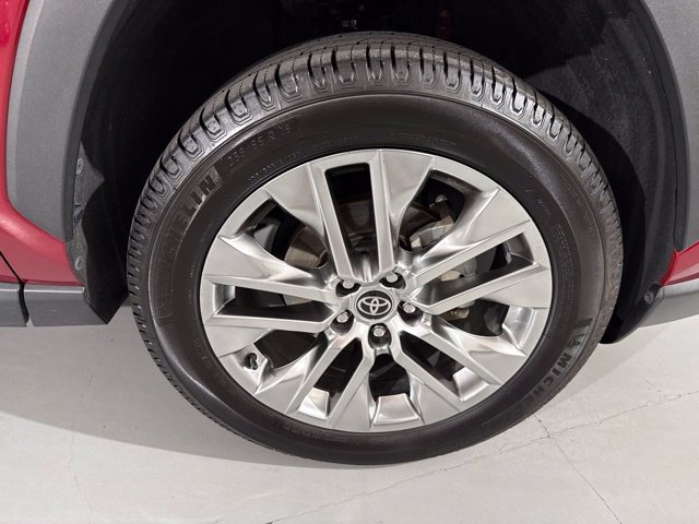 Used 2021 Toyota RAV4 XLE Premium FWD image 13
