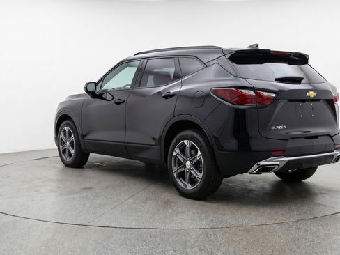 Used 2025 Chevrolet Blazer LT FWD image 6
